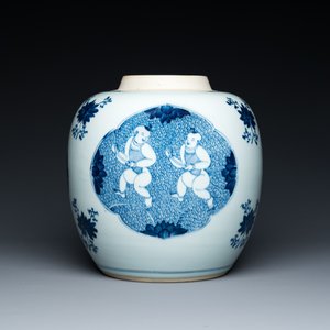 Pot en porcelaine de Chine en bleu et blanc à décor des 'Hehe Erxian', Kangxi — photo 3