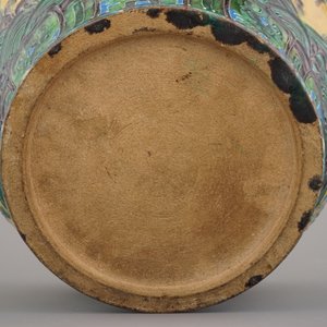 Pot fahua en grès de Chine avec décoration en relief, 19e-20e — photo 7