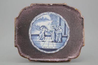 Présentoir rectangulaire au sujet religieux en faïence de Delft, la Frise, 18e