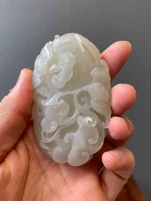 Presse-papier en jade finement sculpté à décor d'une grue et d'un tigre, Chine, 17/18ème — photo 6
