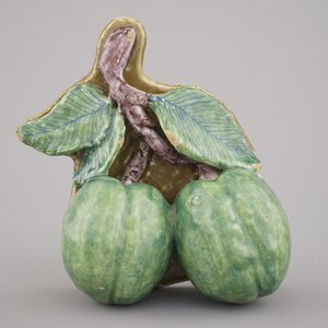 Prunes en faïence polychrome de Delft, 18e — photo 1