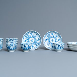 Quarante-six tasses et vingt-cinq soucoupes en porcelaine de Chine en bleu et blanc, divers marques, 19ème — photo 10
