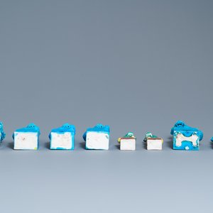 Quatorze modèles de lions bouddhistes en porcelaine de Chine turquoise monochrome et famille verte, 19/20ème — photo 12