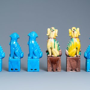 Quatorze modèles de lions bouddhistes en porcelaine de Chine turquoise monochrome et famille verte, 19/20ème — photo 3