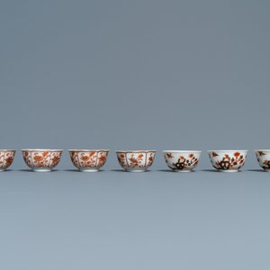Quatorze tasses et neuf soucoupes en porcelaine de Chine en rouge de fer et doré, Kangxi/Qianlong — photo 7