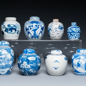Quatorze vases en porcelaine de Chine en bleu et blanc, 18/20e eeuw — photo 4