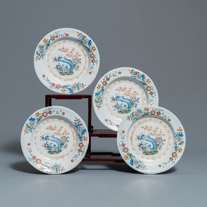 Quatre assiettes en faïence polychrome de Bruxelles à décor de chinoiserie, 18ème — photo 1