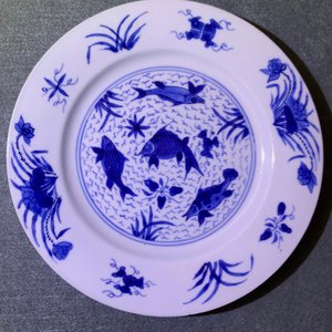 Quatre assiettes en porcelaine de Chine bleu et blanc, marque et époque de Kangxi — photo 13