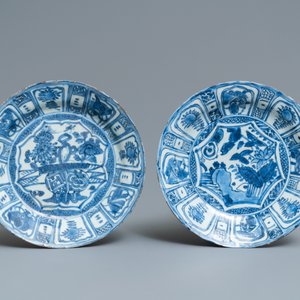 Quatre assiettes en porcelaine de Chine en bleu et blanc de type kraak, Wanli — photo 4