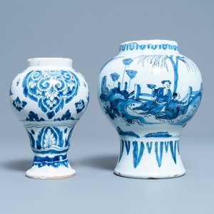 Quatre assiettes et deux vases en faïence de Delft en bleu et blanc, 18ème — photo 6