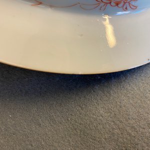 Quatre assiettes et un plat en porcelaine de Chine verte-Imari et famille rose, Yongzheng/Qianlong — photo 12