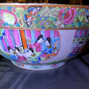 Quatre bols en porcelaine de Chine bleu et blanc, famille rose et de style Imari, 18/19ème — photo 33