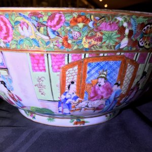 Quatre bols en porcelaine de Chine bleu et blanc, famille rose et de style Imari, 18/19ème — photo 37
