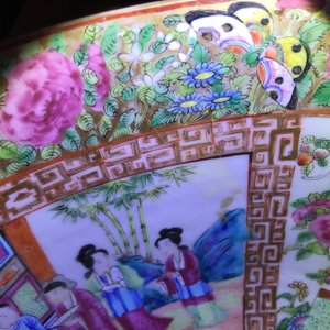 Quatre bols en porcelaine de Chine bleu et blanc, famille rose et de style Imari, 18/19ème — photo 48