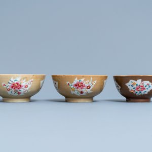 Quatre bols en porcelaine de Chine famille rose à fond brun capucin, Qianlong — photo 10
