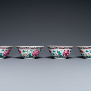 Quatre bols en porcelaine de Chine famille rose pour le marché Straits ou Peranakan, 19ème — photo 4