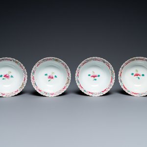 Quatre bols en porcelaine de Chine famille rose pour le marché Straits ou Peranakan, 19ème — photo 5