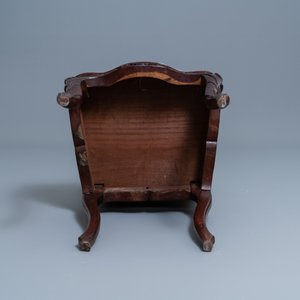 Quatre chaises en bois aux dos ajourés, Macao ou colonies portugaises, 19ème — photo 23