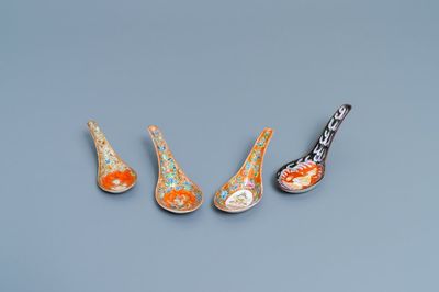 Quatre cuillères en porcelaine de Chine Bencharong pour le marché thai, 19ème