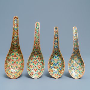 Quatre cuillères en porcelaine de Chine Lai Nam Thong pour le marché thai, 19ème — photo 2
