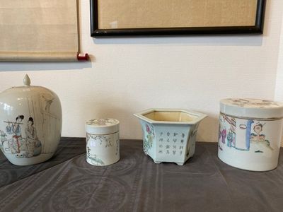 Quatre pièces en porcelaine de Chine famille rose et qianjiang cai, 19/20ème — photo 1
