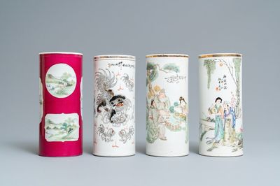 Quatre porte-chapeaux en porcelaine de Chine qianjiang cai, 19/20ème
