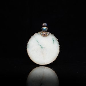 Quatre tabatières en jade aux montures en argent incrusté de pierres, 19/20ème — photo 11