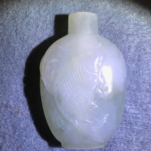 Quatre tabatières en jade blanc et céladon, Chine, 19/20ème — photo 13