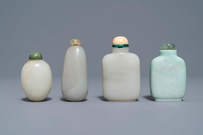 Quatre tabatières en jade blanc et céladon, Chine, 19/20ème