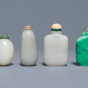 Quatre tabatières en jade blanc et céladon, Chine, 19/20ème — photo 2