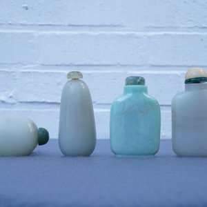 Quatre tabatières en jade blanc et céladon, Chine, 19/20ème — photo 5