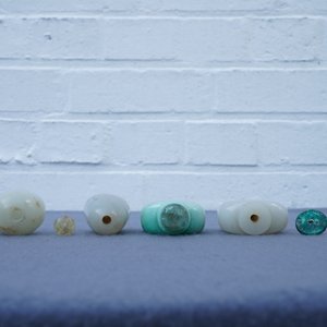 Quatre tabatières en jade blanc et céladon, Chine, 19/20ème — photo 7
