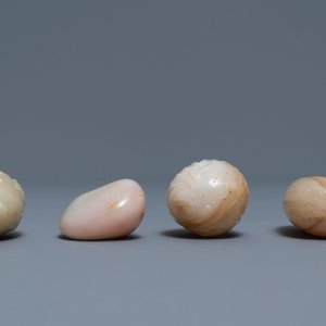 Quatre tabatières en jade de couleur rouille, Chine, 19/20ème — photo 4