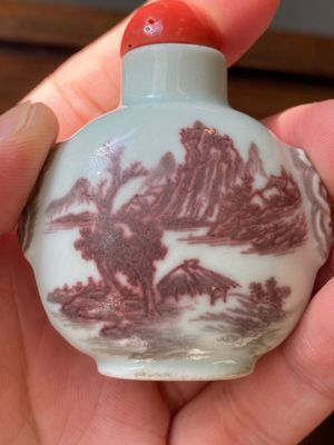Quatre tabatières en porcelaine de Chine en bleu, blanc et rouge de cuivre, 19/20ème — photo 12