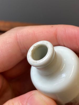 Quatre tabatières en porcelaine de Chine en bleu, blanc et rouge de cuivre, 19/20ème — photo 29