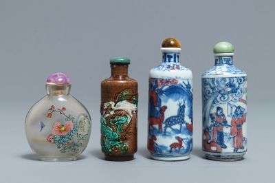 Quatre tabatières en porcelaine de Chine et verre, 19/20ème