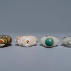 Quatre tabatières en verre peinte à l'intérieur, Chine, 19/20ème — photo 3