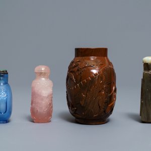 Quatre tabatières en verre, quartz et pierre sculptée, Chine, 19/20ème — photo 5