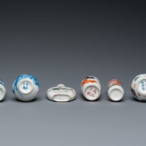 Quatre tabatières et deux vases miniatures en porcelaine de Chine, 19/20ème — photo 7