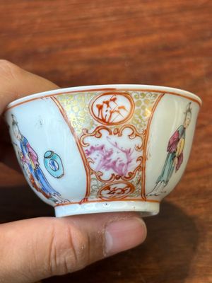 Quatre tasses et soucoupes en porcelaine de Chine famille rose et rouge de fer, Yongzheng/Qianlong — photo 33