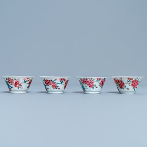 Quatre tasses et soucoupes en porcelaine de Chine famille rose, Yongzheng — photo 5