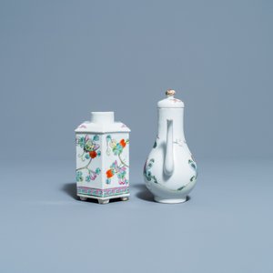 Quatre théières, trois bols et une boîte à thé en porcelaine de Chine famille rose, 19/20ème — photo 12