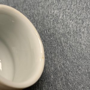 Quatre théières, trois bols et une boîte à thé en porcelaine de Chine famille rose, 19/20ème — photo 45