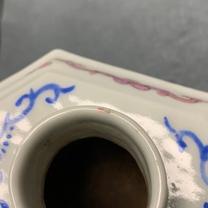 Quatre théières, trois bols et une boîte à thé en porcelaine de Chine famille rose, 19/20ème — photo 49