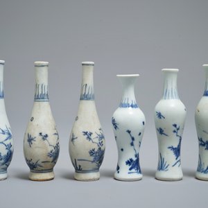 Quatre vases du Hatcher cargo en porcelaine de Chine bleu et blanc, époque Transition — photo 2