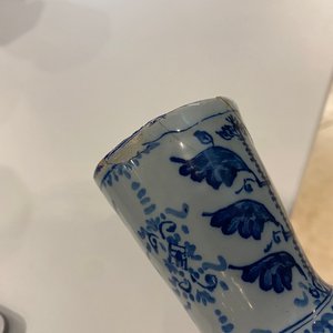 Quatre vases en faïence de Delft en bleu et blanc, 17/18ème — photo 11