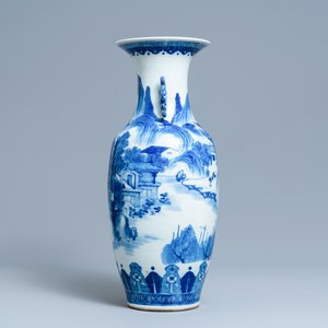 Quatre vases en porcelaine de Chine en bleu et blanc et à fond céladon, 19ème — photo 5