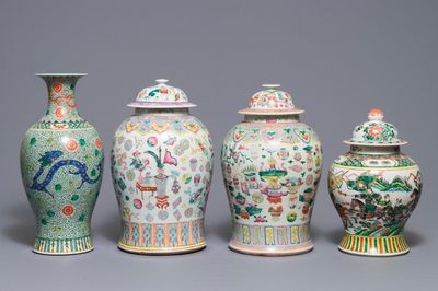 Quatre vases en porcelaine de Chine famille rose et verte, 19ème