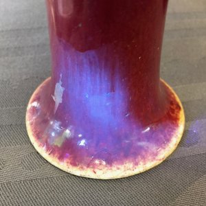 Quatre vases en porcelaine de Chine monochrome sang de boeuf, 19/20ème — photo 5