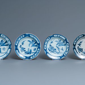 Quinze assiettes et trois plats en porcelaine de Chine en bleu et blanc, Qianlong — photo 8